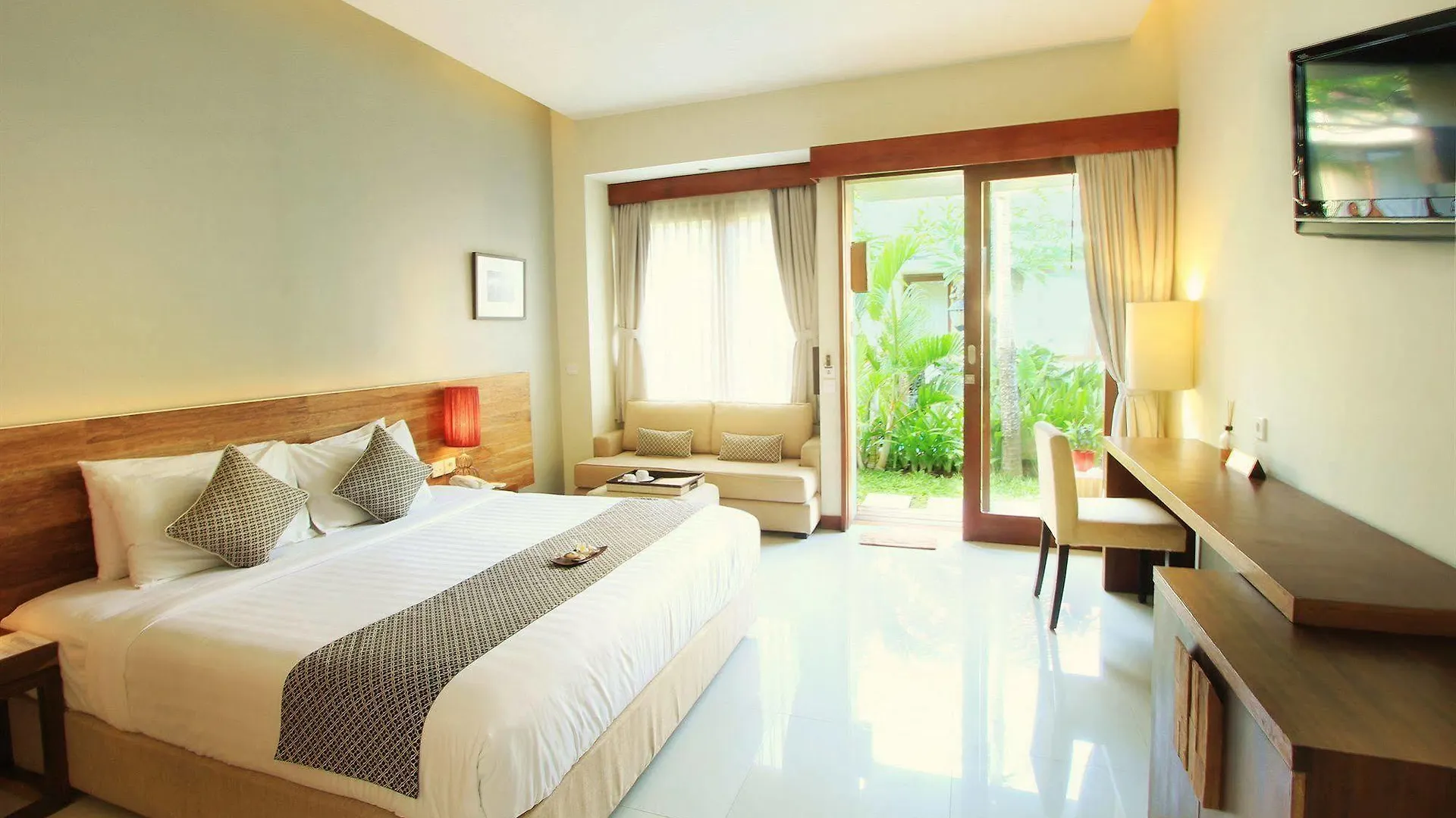 Uma Karan Hotel Kuta  3*, Kuta (Bali)
