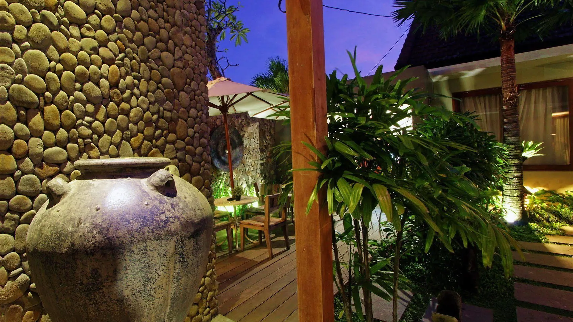 Uma Karan Hotel Kuta  Kuta (Bali)